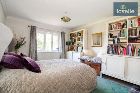 5 bedroom End of terrace house for sale in Abbey Road, Grimsby, DN32