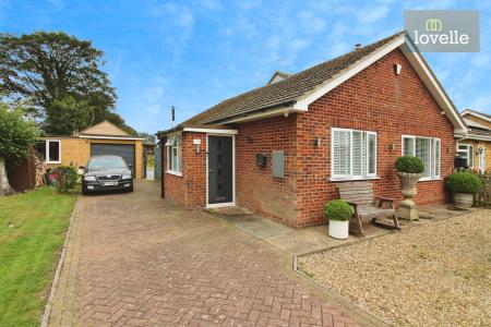 2 bedroom Semi-detached bungalow for sale in Jubilee Road, North Somercotes, LN11