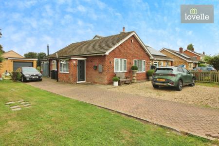 2 bedroom Semi-detached bungalow for sale in Jubilee Road, North Somercotes, LN11