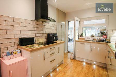 2 bedroom Semi-detached bungalow for sale in Jubilee Road, North Somercotes, LN11