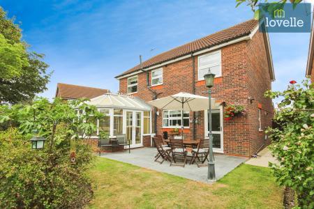 4 bedroom Detached house for sale in Stroykins Close, Grimsby, DN34