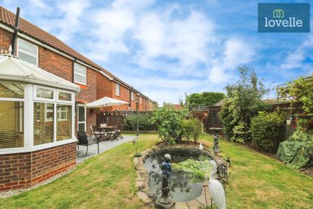 4 bedroom Detached house for sale in Stroykins Close, Grimsby, DN34