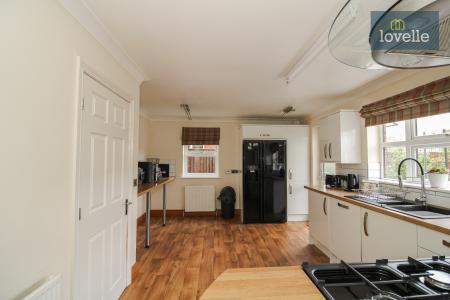 4 bedroom Detached house for sale in Stroykins Close, Grimsby, DN34