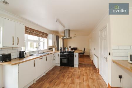 4 bedroom Detached house for sale in Stroykins Close, Grimsby, DN34