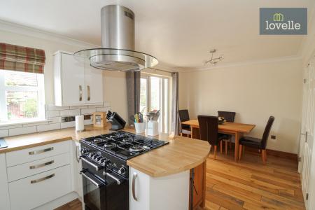 4 bedroom Detached house for sale in Stroykins Close, Grimsby, DN34