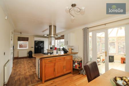 4 bedroom Detached house for sale in Stroykins Close, Grimsby, DN34