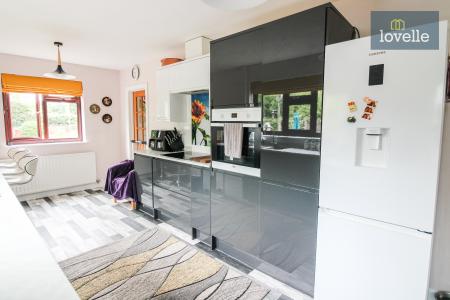 2 bedroom Detached bungalow for sale in Main Road, Saltfleet, LN11