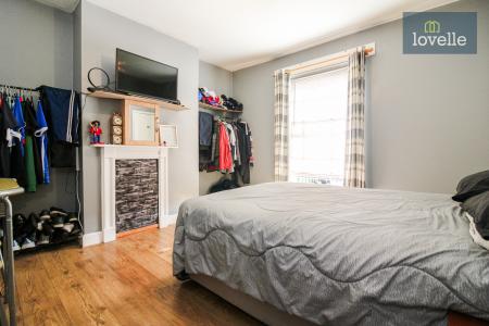 2 bedroom Semi-detached house for sale in St Michaels Road, Louth, LN11