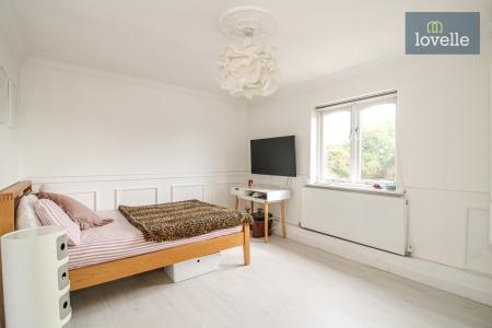 3 bedroom Detached house for sale in Little Becks, Laceby, DN37