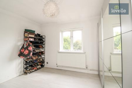 3 bedroom Detached house for sale in Little Becks, Laceby, DN37