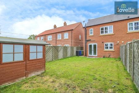3 bedroom Semi-detached house for sale in Poachers Rise, Stallingborough, DN41