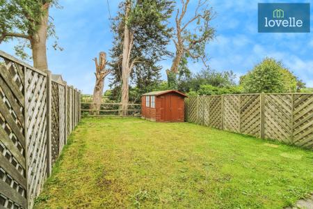 3 bedroom Semi-detached house for sale in Poachers Rise, Stallingborough, DN41