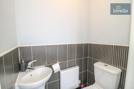 3 bedroom Semi-detached house for sale in Poachers Rise, Stallingborough, DN41