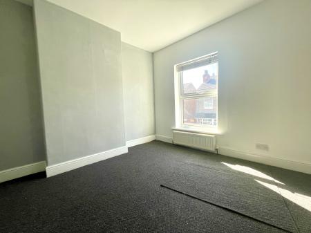 3 bedroom Terraced House to let in Sidney Street, Grimsby, DN35