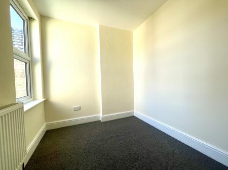 3 bedroom Terraced House to let in Sidney Street, Grimsby, DN35