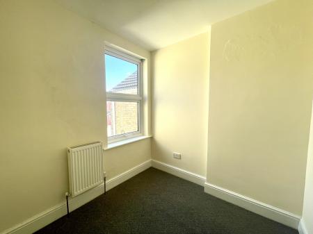 3 bedroom Terraced House to let in Sidney Street, Grimsby, DN35