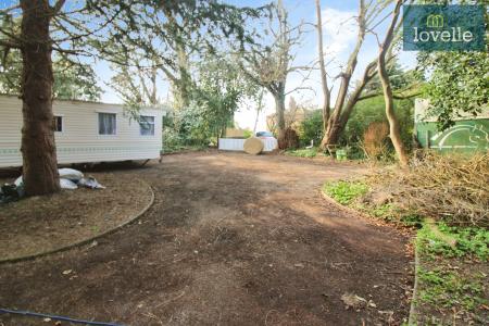 6 bedroom Detached house for sale in Church End, North Somercotes, LN11