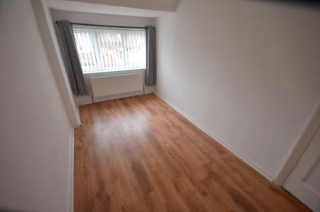 2 bedroom End of terrace house to let in Helene Grove, Grimsby, DN32