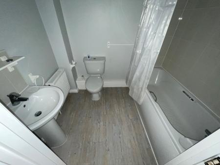 3 bedroom End of terrace house to let in Silver Birch Place, Grimsby, DN34