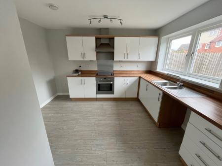 3 bedroom End of terrace house to let in Silver Birch Place, Grimsby, DN34