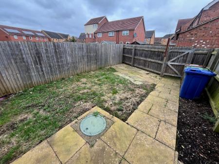 3 bedroom End of terrace house to let in Silver Birch Place, Grimsby, DN34