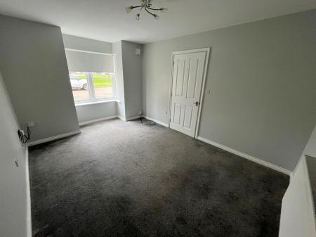 3 bedroom End of terrace house to let in Silver Birch Place, Grimsby, DN34