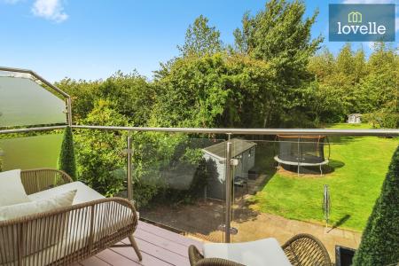 4 bedroom Detached house for sale in Beck Farm Mews, Barnoldby Le Beck, DN37