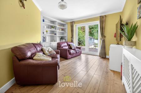 4 bedroom Detached house for sale in Beck Farm Mews, Barnoldby Le Beck, DN37