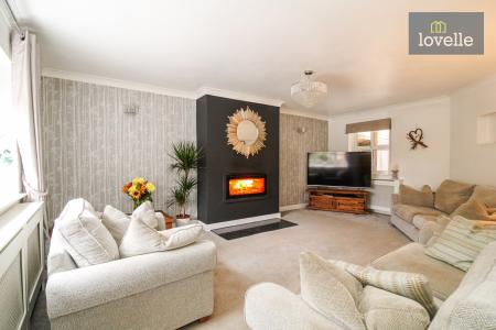 4 bedroom Detached house for sale in Beck Farm Mews, Barnoldby Le Beck, DN37