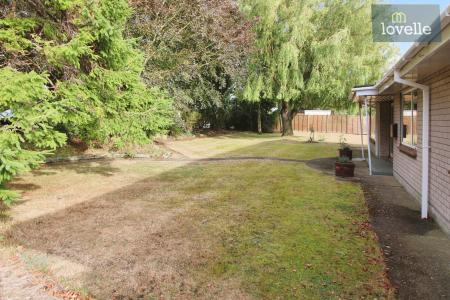 3 bedroom Detached bungalow for sale in Wragholme Road, Grainthorpe, LN11