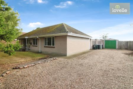3 bedroom Detached bungalow for sale in Wragholme Road, Grainthorpe, LN11