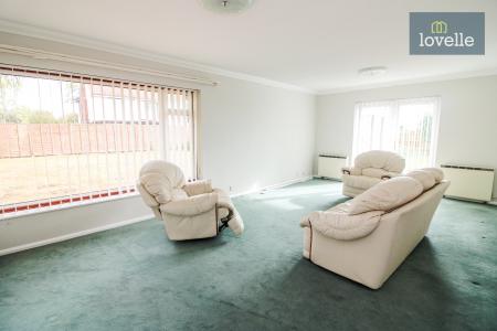 3 bedroom Detached bungalow for sale in Wragholme Road, Grainthorpe, LN11