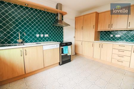 3 bedroom Detached bungalow for sale in Wragholme Road, Grainthorpe, LN11