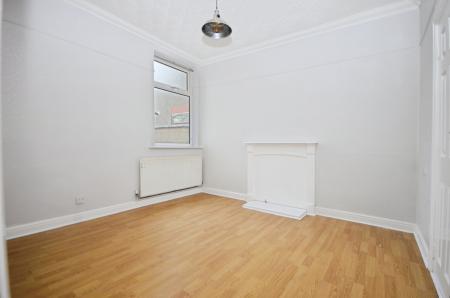 3 bedroom Terraced House to let in Roberts Street, Grimsby, DN32