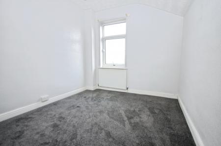 3 bedroom Terraced House to let in Roberts Street, Grimsby, DN32