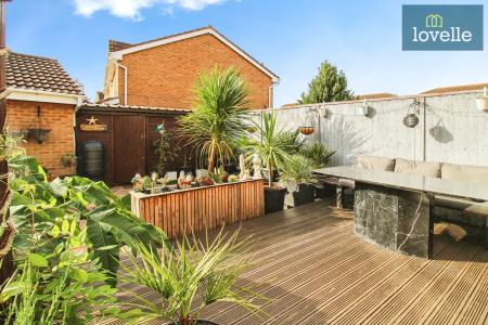 3 bedroom Semi-detached house for sale in Bloomsbury Gardens, Scartho Top, Grimsby, DN33