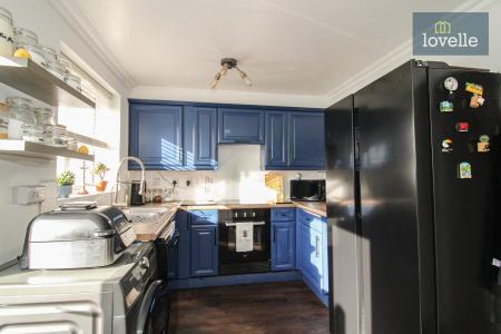 3 bedroom Semi-detached house for sale in Bloomsbury Gardens, Scartho Top, Grimsby, DN33