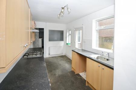 2 bedroom Terraced House to let in Weelsby Street, Grimsby, DN32