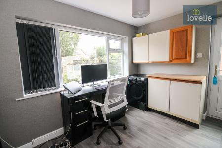 4 bedroom Detached house for sale in Elm Drive, Louth, LN11