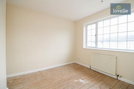 3 bedroom End of terrace house for sale in Queensway, Grimsby, DN37