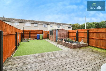 3 bedroom End of terrace house for sale in Queensway, Grimsby, DN37