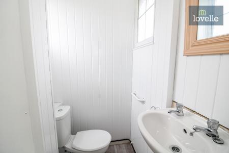 3 bedroom End of terrace house for sale in Queensway, Grimsby, DN37