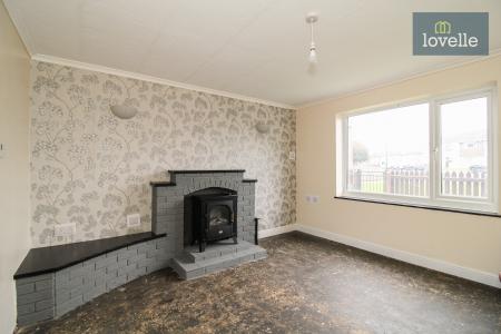 3 bedroom End of terrace house for sale in Queensway, Grimsby, DN37