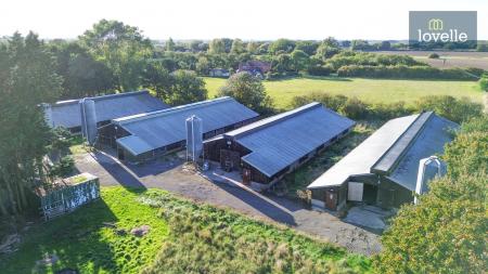 4 bedroom Detached house for sale in Common Lane, North Somercotes, LN11