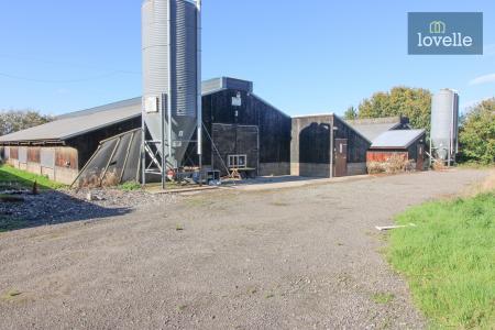 4 bedroom Detached house for sale in Common Lane, North Somercotes, LN11