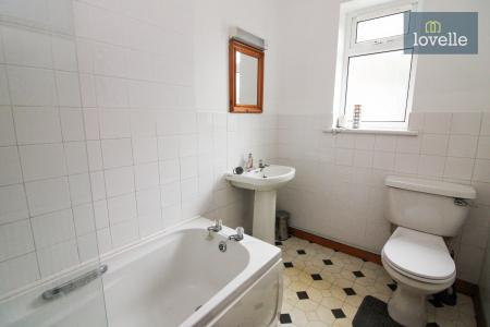 4 bedroom Detached house for sale in Common Lane, North Somercotes, LN11