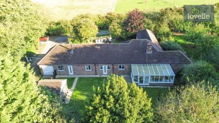 4 bedroom Detached house for sale in Common Lane, North Somercotes, LN11