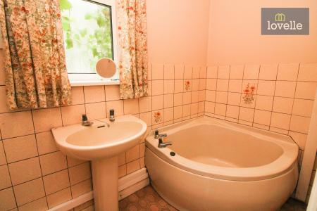 4 bedroom Detached house for sale in Common Lane, North Somercotes, LN11