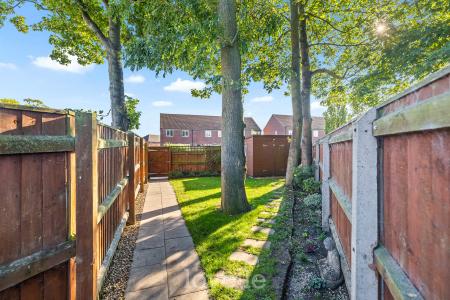 3 bedroom Semi-detached house for sale in Gervase Holles Way, Grimsby, DN33