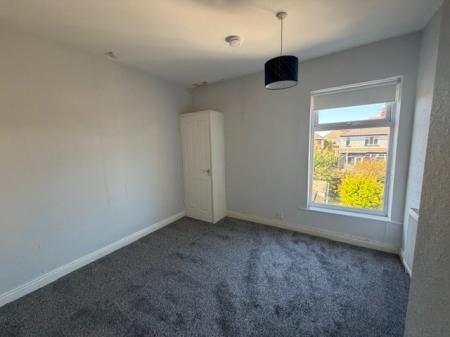 2 bedroom Terraced House to let in St Heliers Road, Cleethorpes, DN35